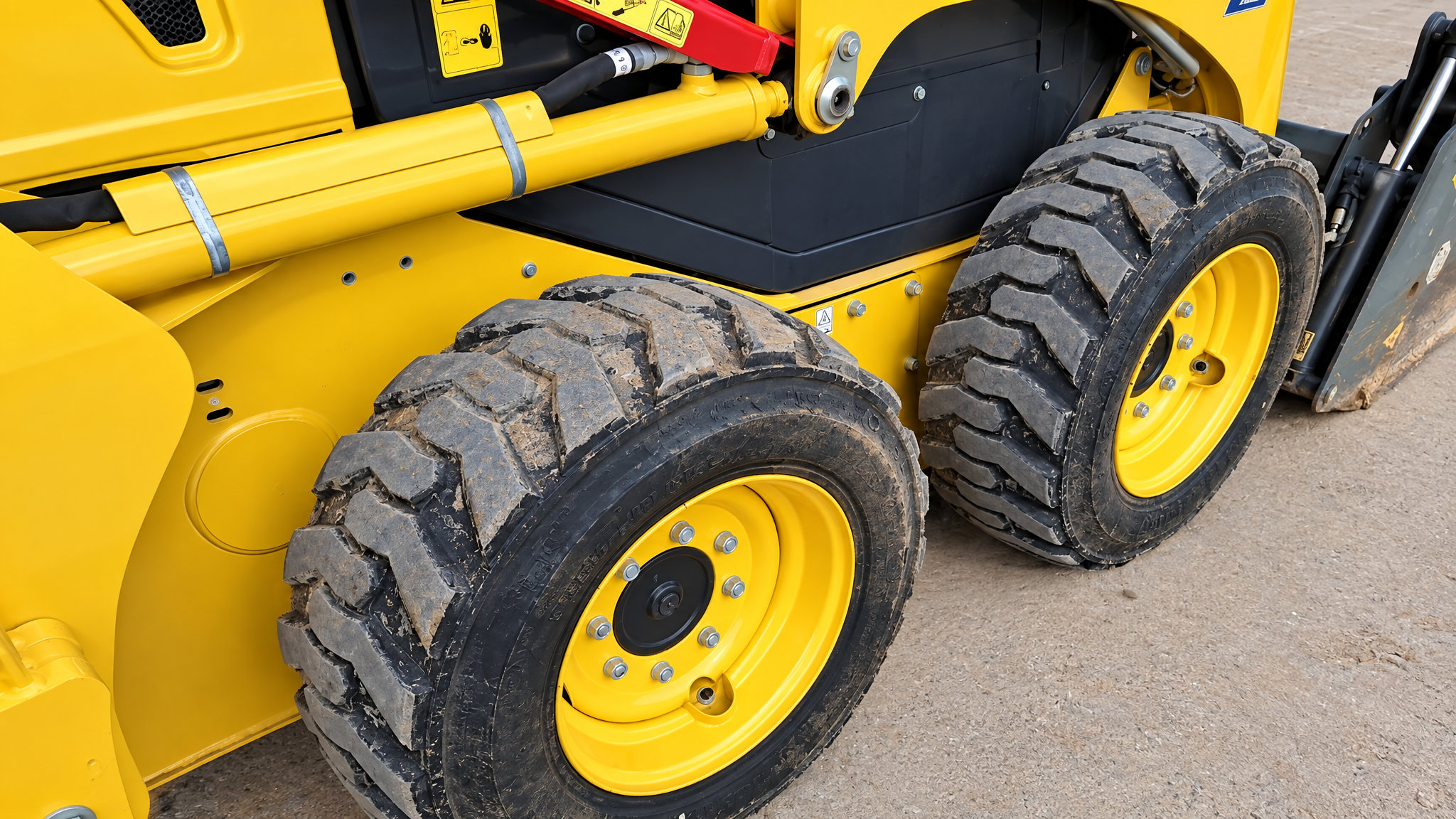 2020 Komatsu SK714-5 Skid steer - Image 11